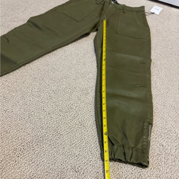 NWT 7 For All Mankind Darted Boyfriend Jogger Jean Coated Olive - Picture 2 of 5